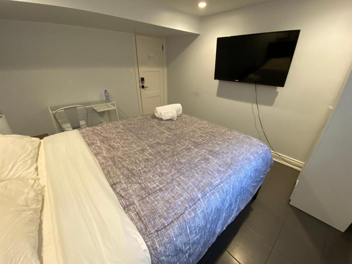 Yonge And Finch Subway !S Spacious And Modern Private Bd With Shared Bathroom Toronto Luaran gambar